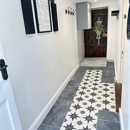 Cosy Stylish Studio Apartment Trowbridge Εξωτερικό φωτογραφία